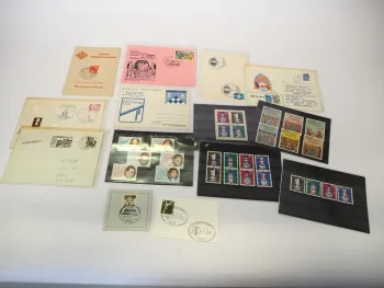 Briefe Briefmarken Thema Schach 1947/94 DDR BRD Ausland