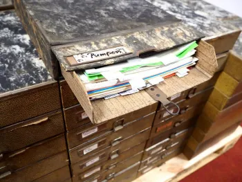 Original Prospekte von Pumpen aus der Landwirtschaft in Archivkasten 1970/90er